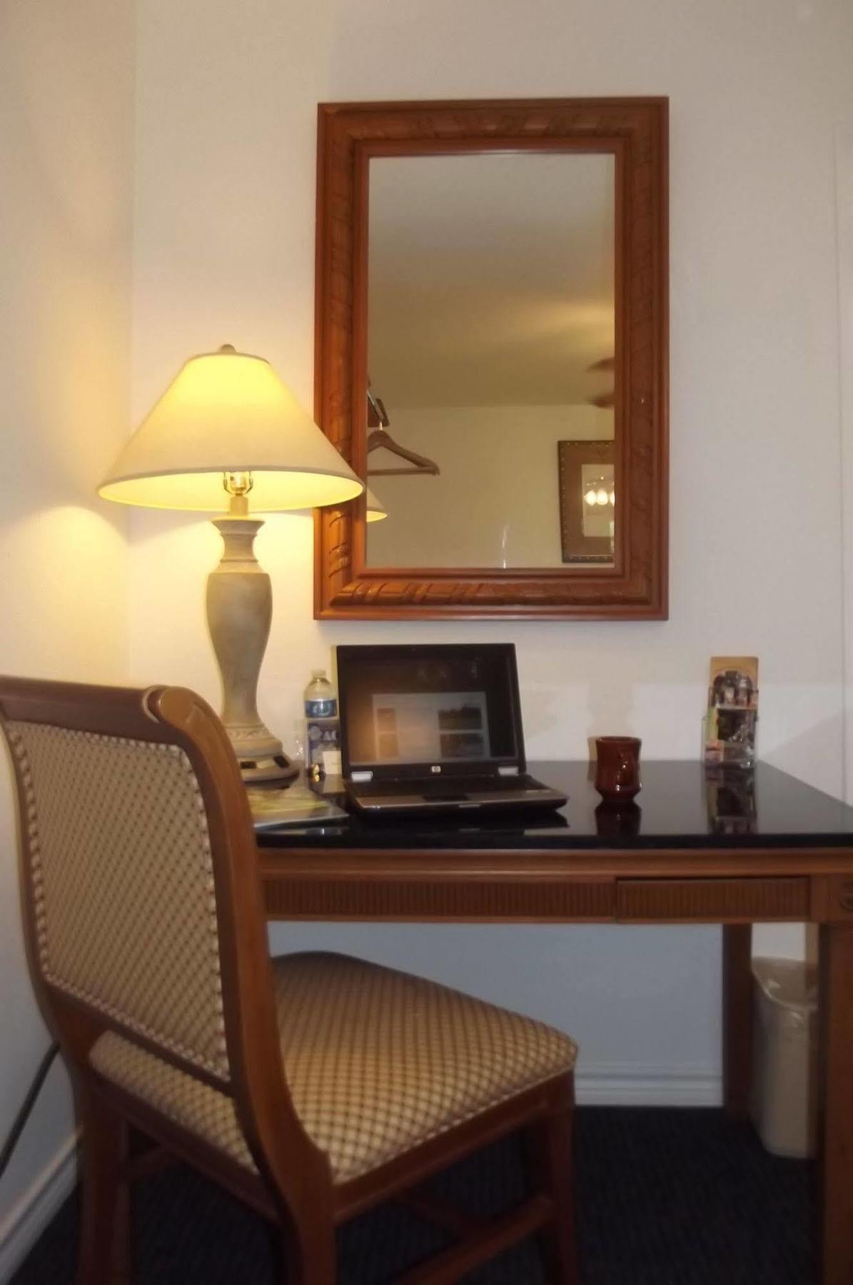 Hempstead Country Inn & Suites Eksteriør billede
